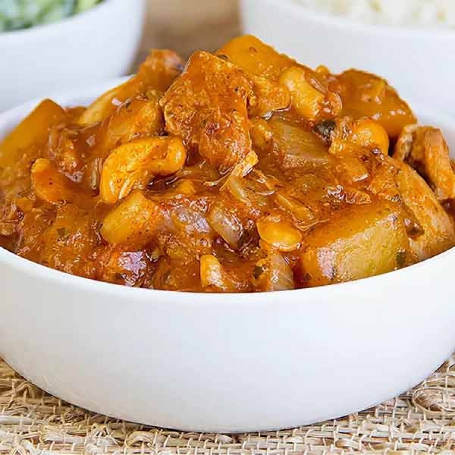Карри из маринованной свинины и пикулей манго